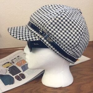 Black and White Houndstooth “Newsboy Cap” Hat